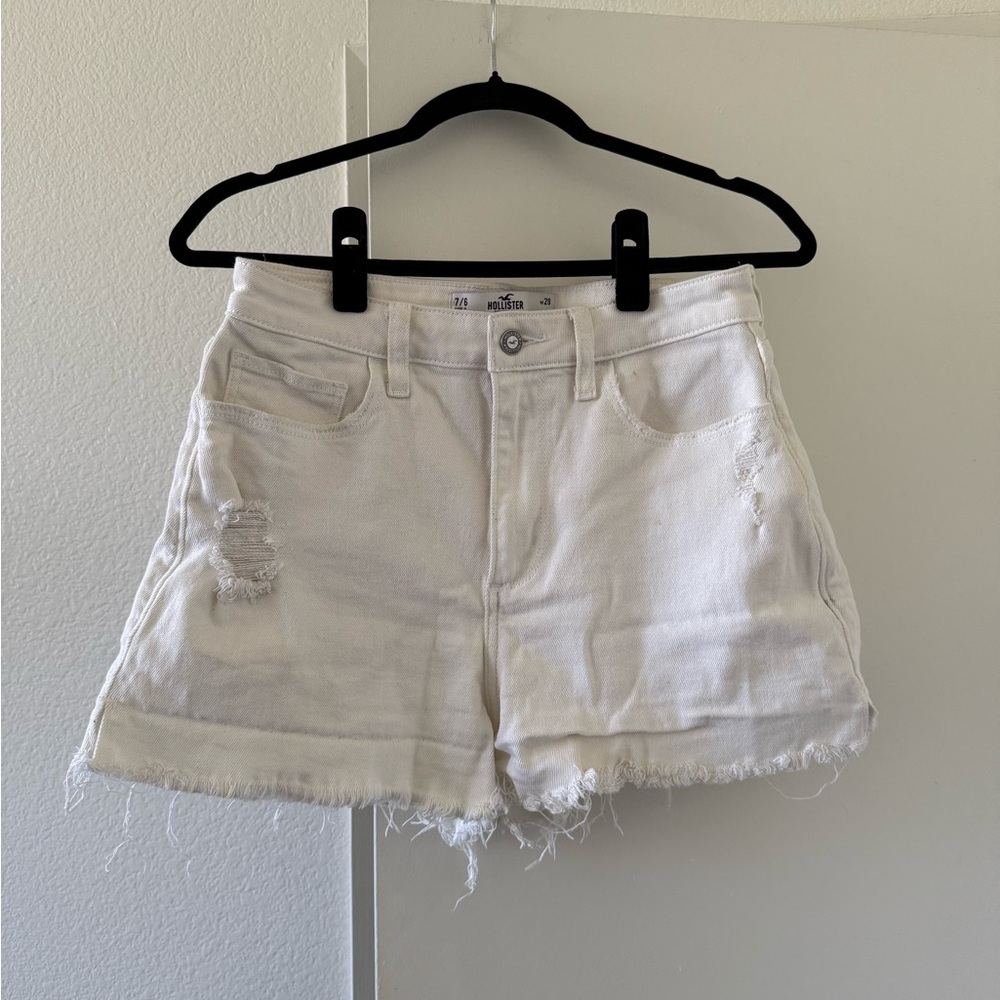 Hollister Vintage Stretch Cream Shorts
